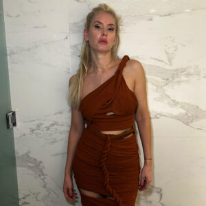 CINNAMON SUIT